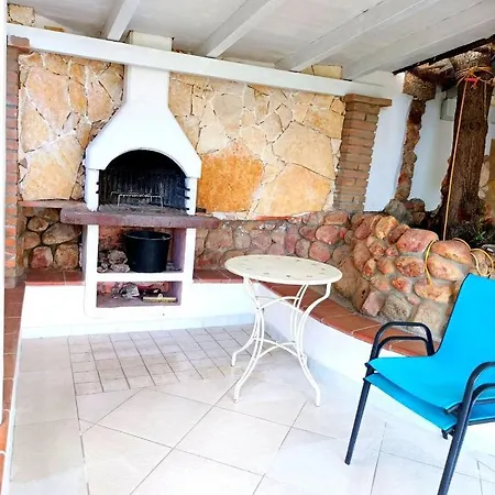 Sardinia Yellow House Villa Solanas  Exterior photo