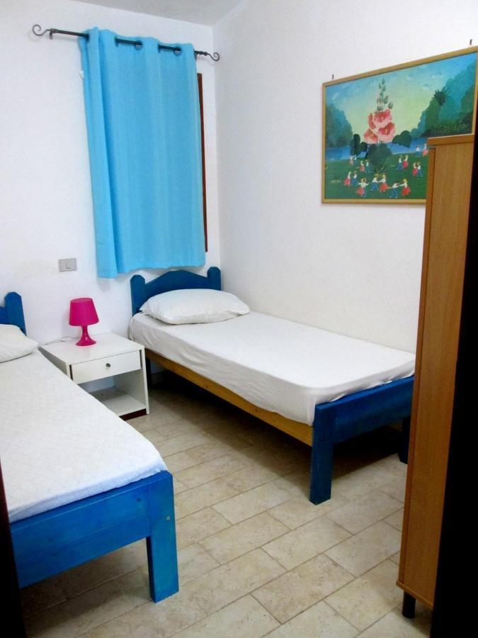 Holiday home Sardinia Yellow House Solanas (Cagliari)