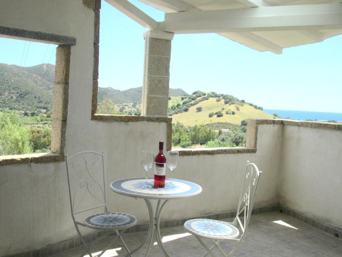 Sardinia Yellow House Holiday home