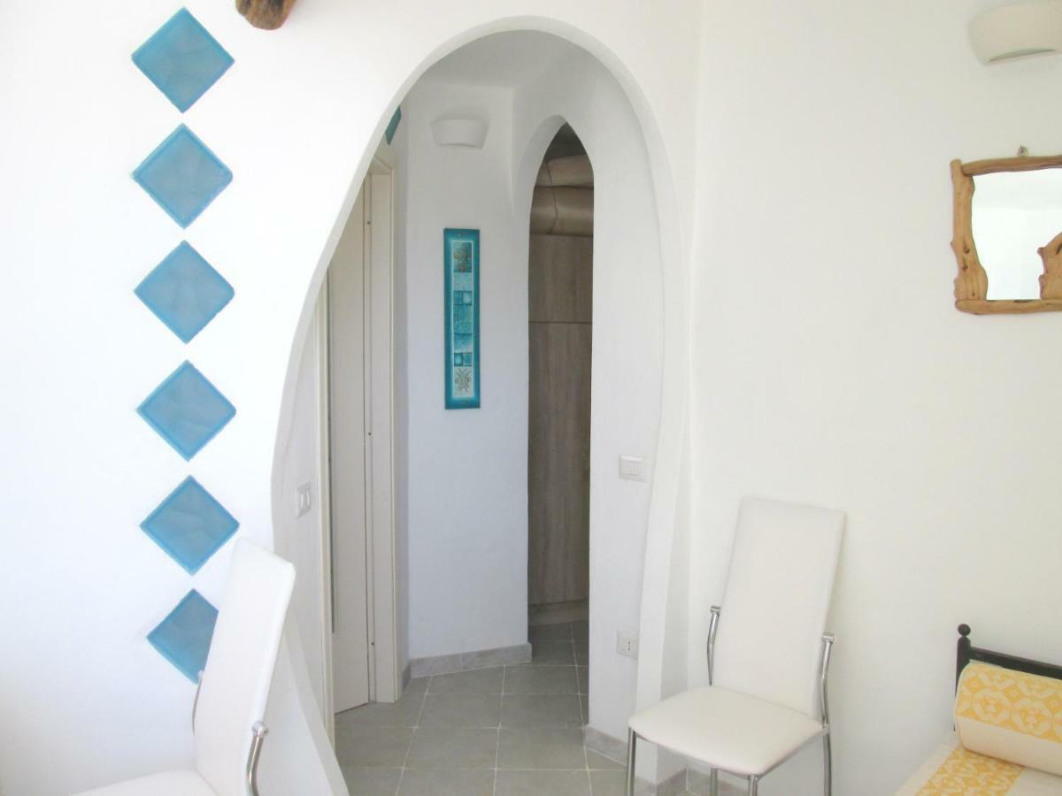 Vakantiehuis Sardinia Yellow House *